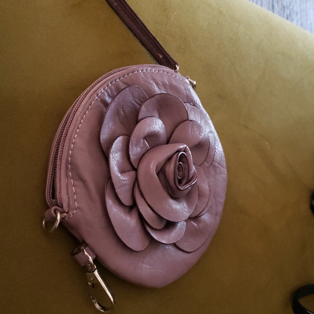 Wristlet - Picture 2 of 3